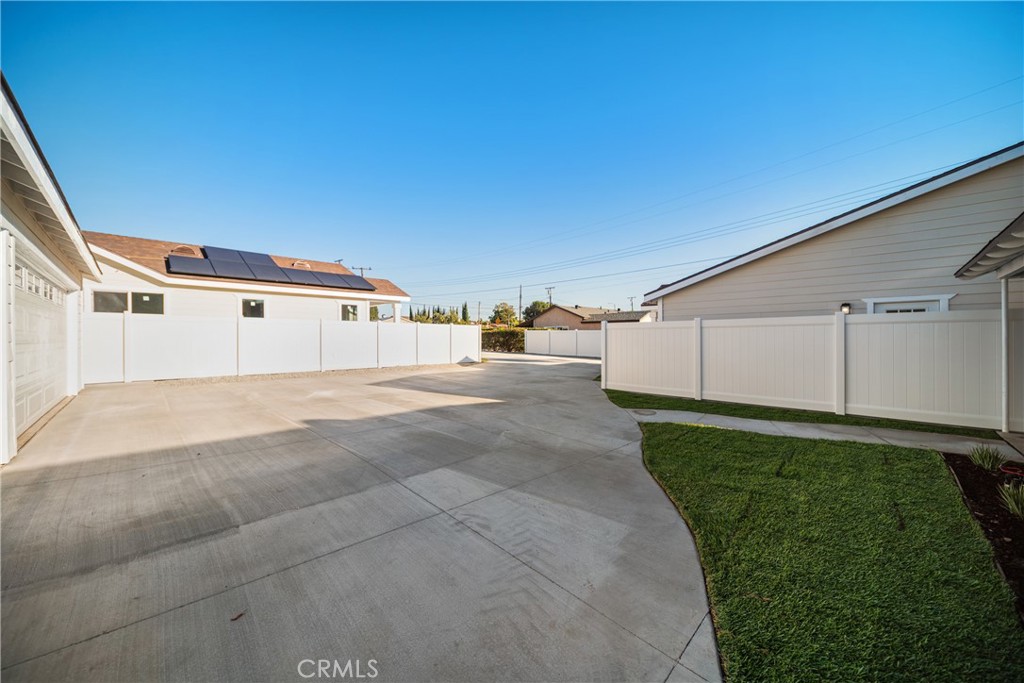 831 North Sunflower Avenue Covina, CA 91724 - Photo 25 of 48