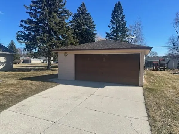 $299,000 | 2833 South 17th Street, Sheboygan, WI 53081