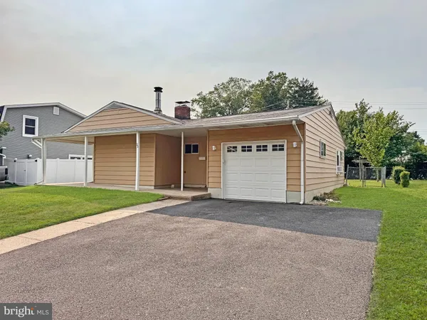 $2,750 | 33 Twisting Lane, Levittown, PA 19054