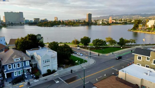 $1,080,000 | 1501-3-5-7 1st Avenue, Oakland, CA 94606