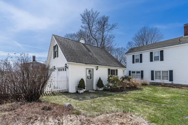 $550,000 | 26 Grove Street, Bath, ME 04530