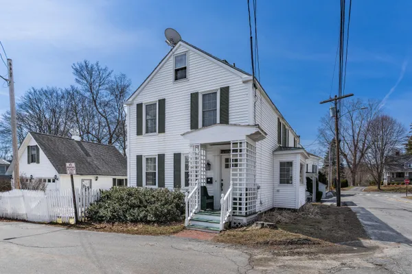 $550,000 | 26 Grove Street, Bath, ME 04530