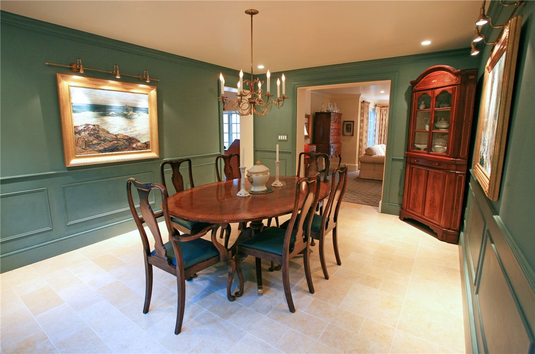 330 Gray Craig Road Middletown, RI 02842 - Photo 7 of 31