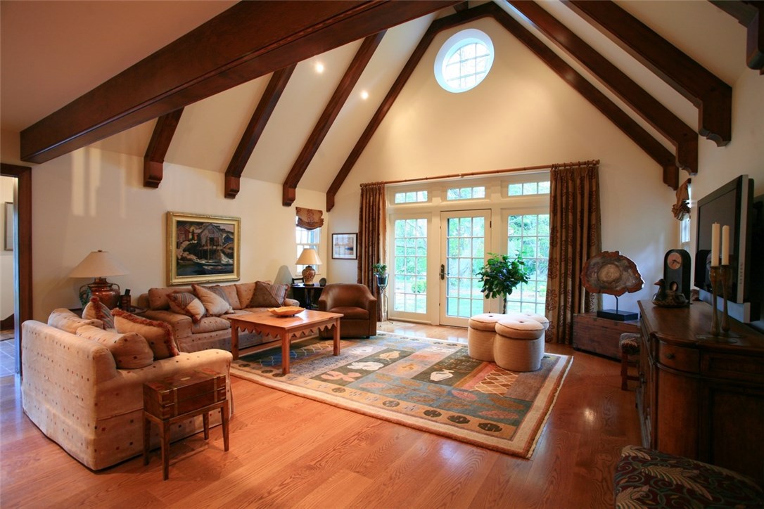 330 Gray Craig Road Middletown, RI 02842 - Photo 9 of 31