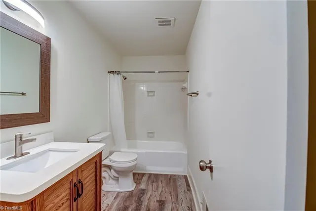 $1,500 | 115 South Mendenhall Street, Unit C, Greensboro, NC 27403