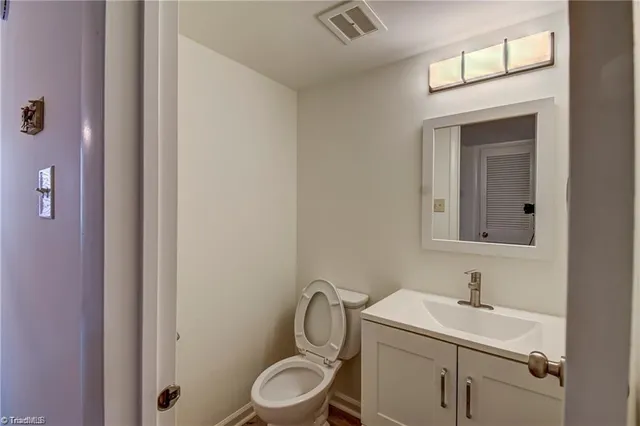 $1,500 | 115 South Mendenhall Street, Unit C, Greensboro, NC 27403