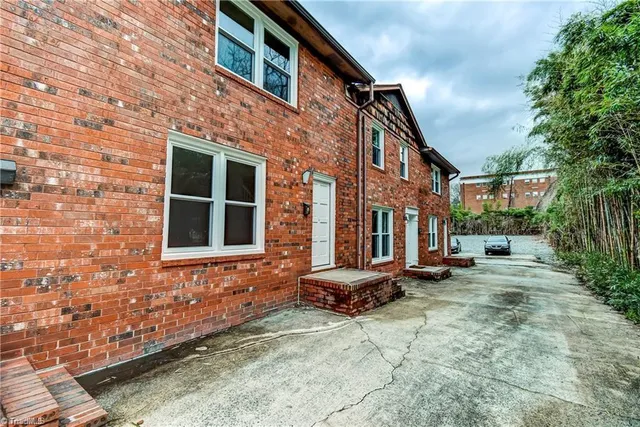 $1,500 | 115 South Mendenhall Street, Unit C, Greensboro, NC 27403
