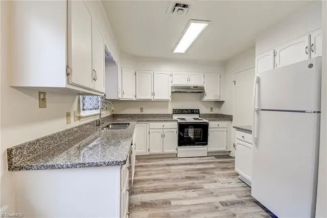 $1,500 | 115 South Mendenhall Street, Unit C, Greensboro, NC 27403