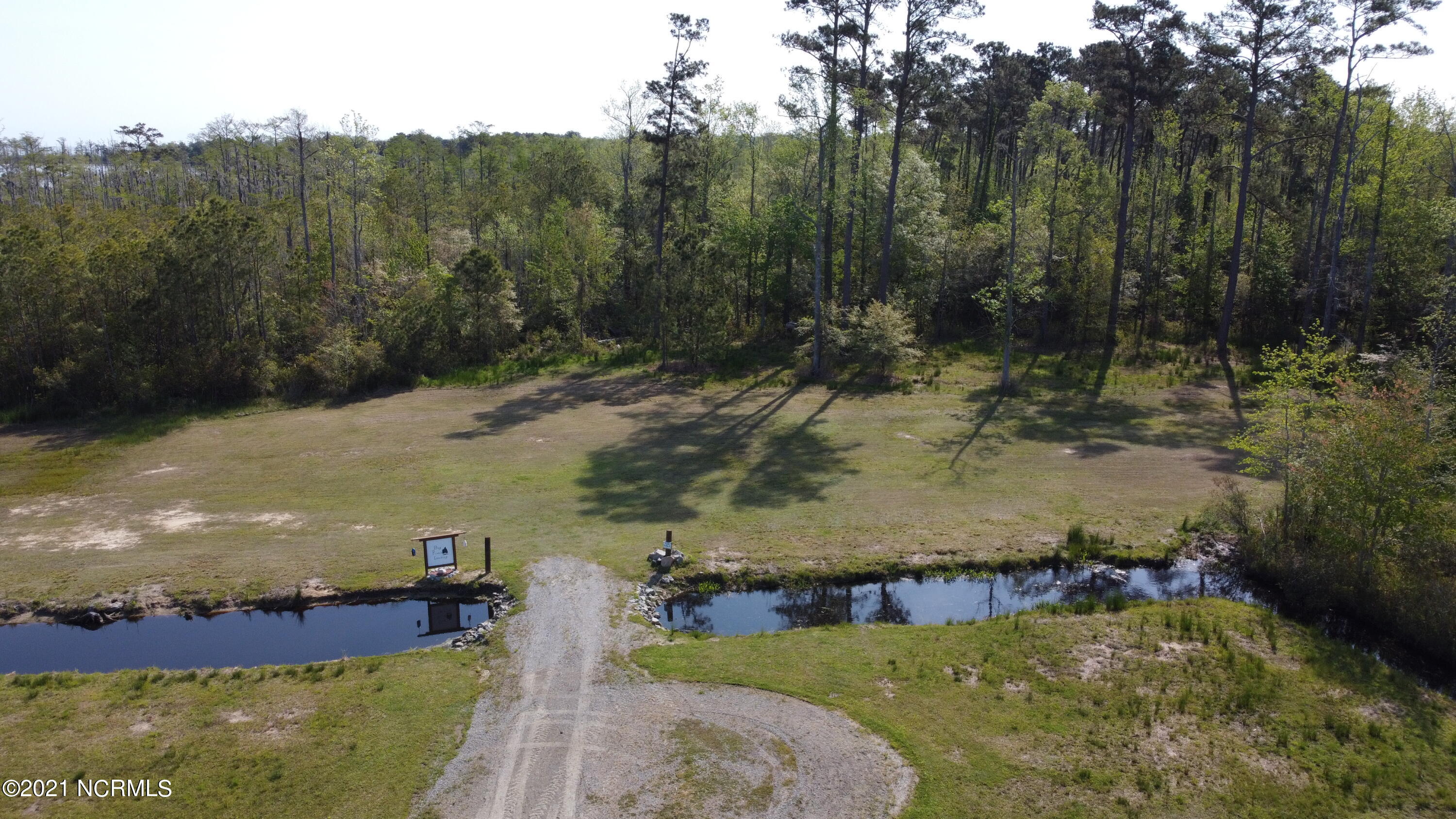 10 Shifting Sands Road Columbia, NC 27925 - Photo 19 of 43 Photo_6553907_DJI_307_jpg_4293253_0_2021
