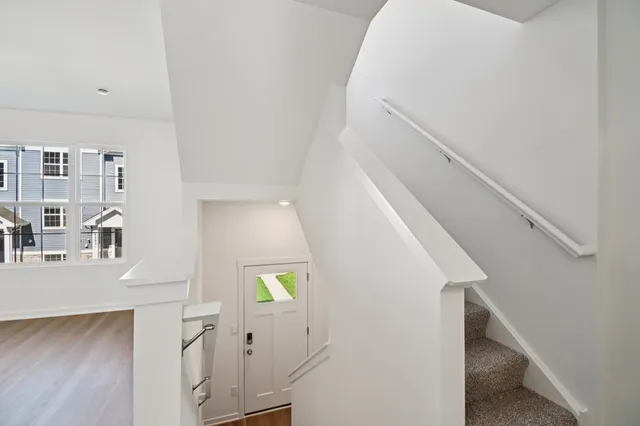 $311,990 | 907 Briar Gln Court, Hampshire, IL 60140