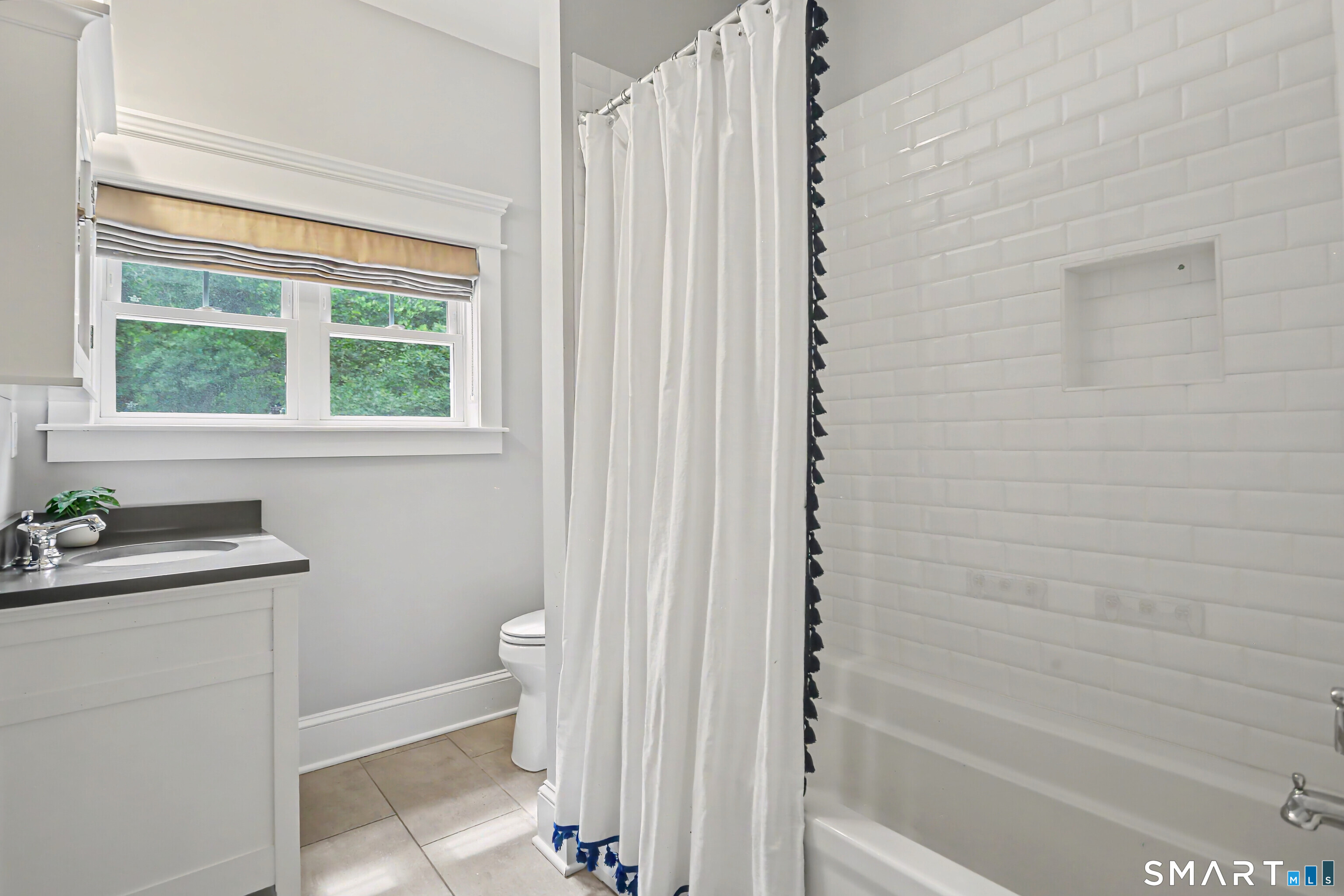 1192 Catamount Road Fairfield, CT 06824 - Photo 24 of 37