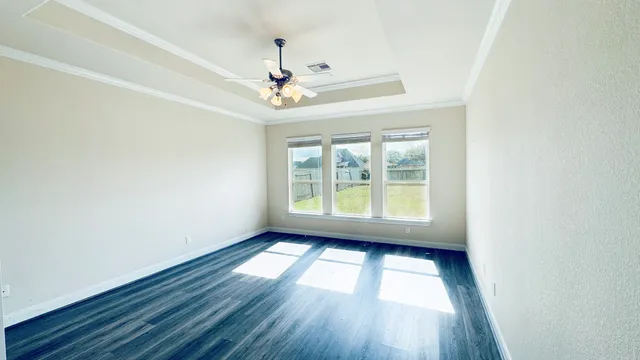 $3,200 | 1236 Laurel Loop, Angleton, TX 77515