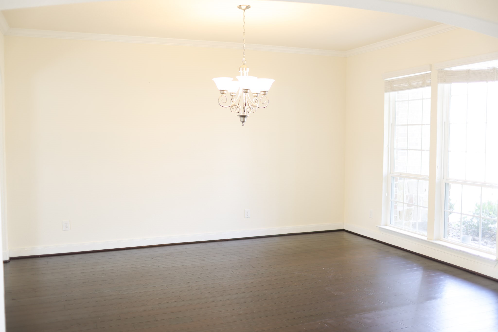 1236 Laurel Loop Angleton, TX 77515 - Photo 7 of 17 an empty room with a window