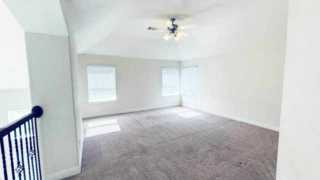 $3,200 | 1236 Laurel Loop, Angleton, TX 77515