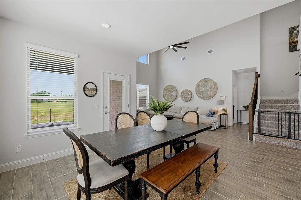 864 Shadow Valley Road Whitesboro, TX 76273 - Photo 18 of 40 Dining area