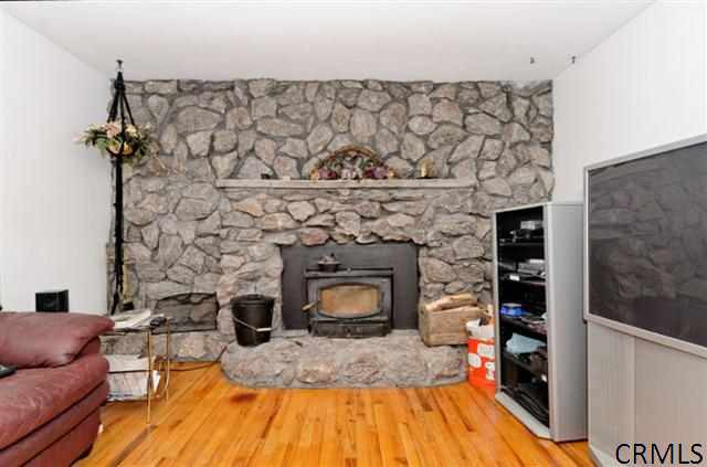 482 Weast Road Rotterdam, NY 12306 - Photo 3 of 17 Photo 3