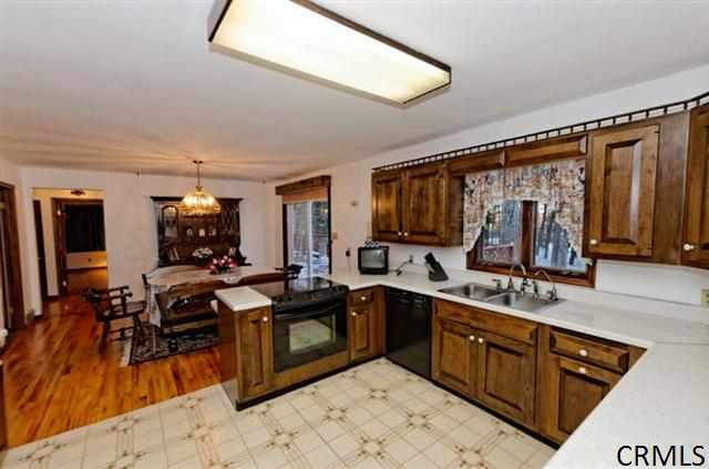 482 Weast Road Rotterdam, NY 12306 - Photo 5 of 17 Photo 5