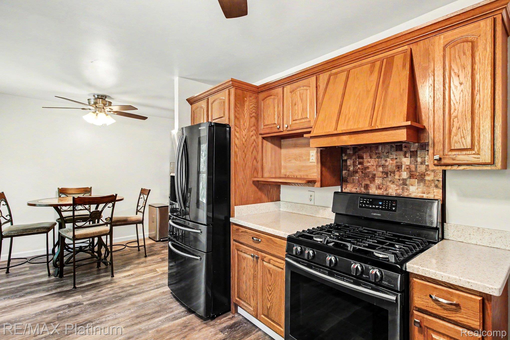 2647 Curdy Road Howell, MI 48855 - Photo 9 of 34 Kitchen