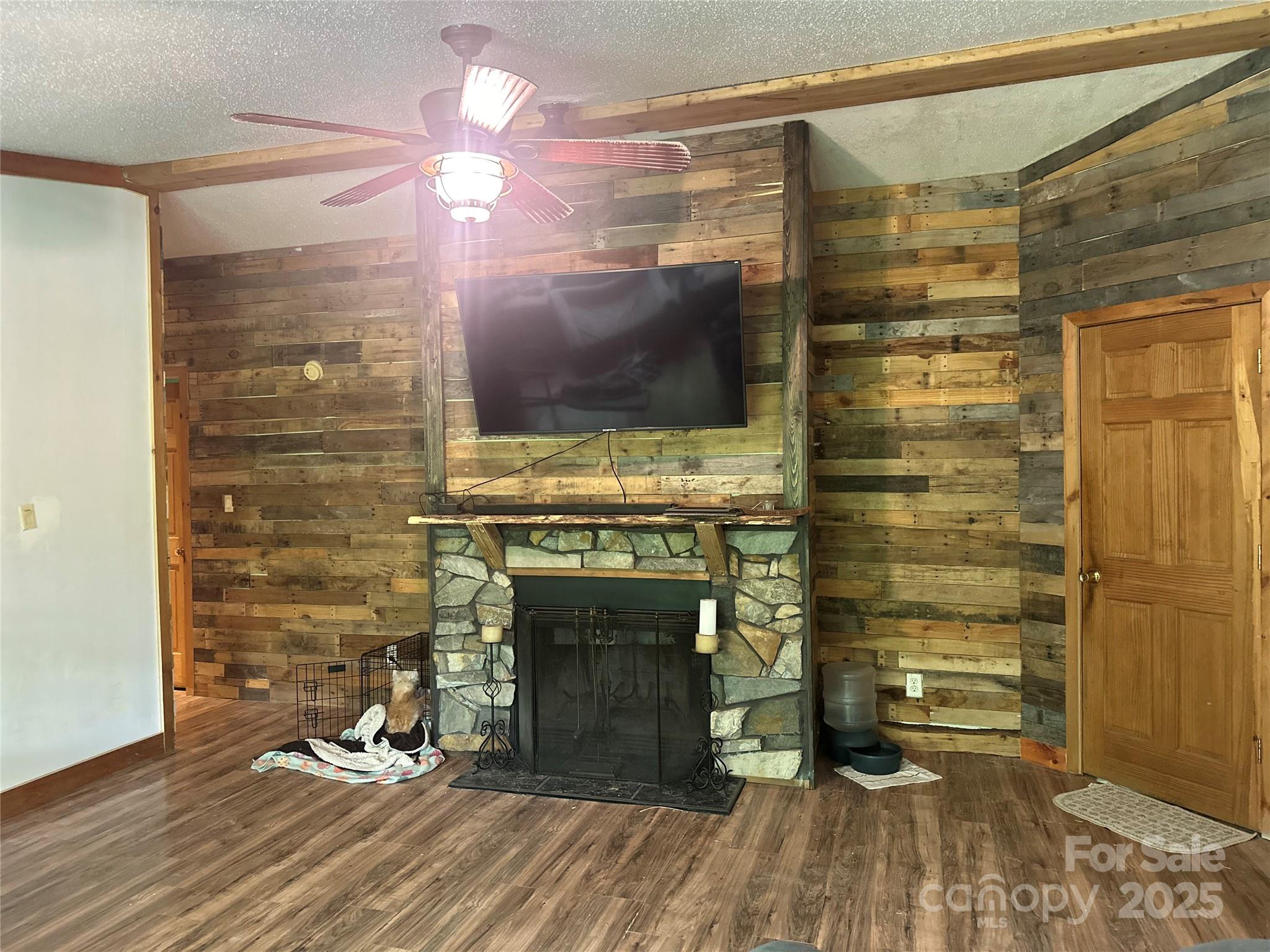 193 Green Cove Road Bakersville, NC 28705 - Photo 5 of 30