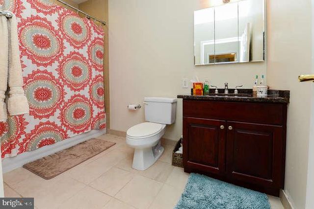 $328,000 | 1600 Arch Street, Unit 1002, Philadelphia, PA 19103