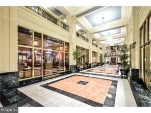 $328,000 | 1600 Arch Street, Unit 1002, Philadelphia, PA 19103