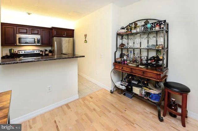 $328,000 | 1600 Arch Street, Unit 1002, Philadelphia, PA 19103