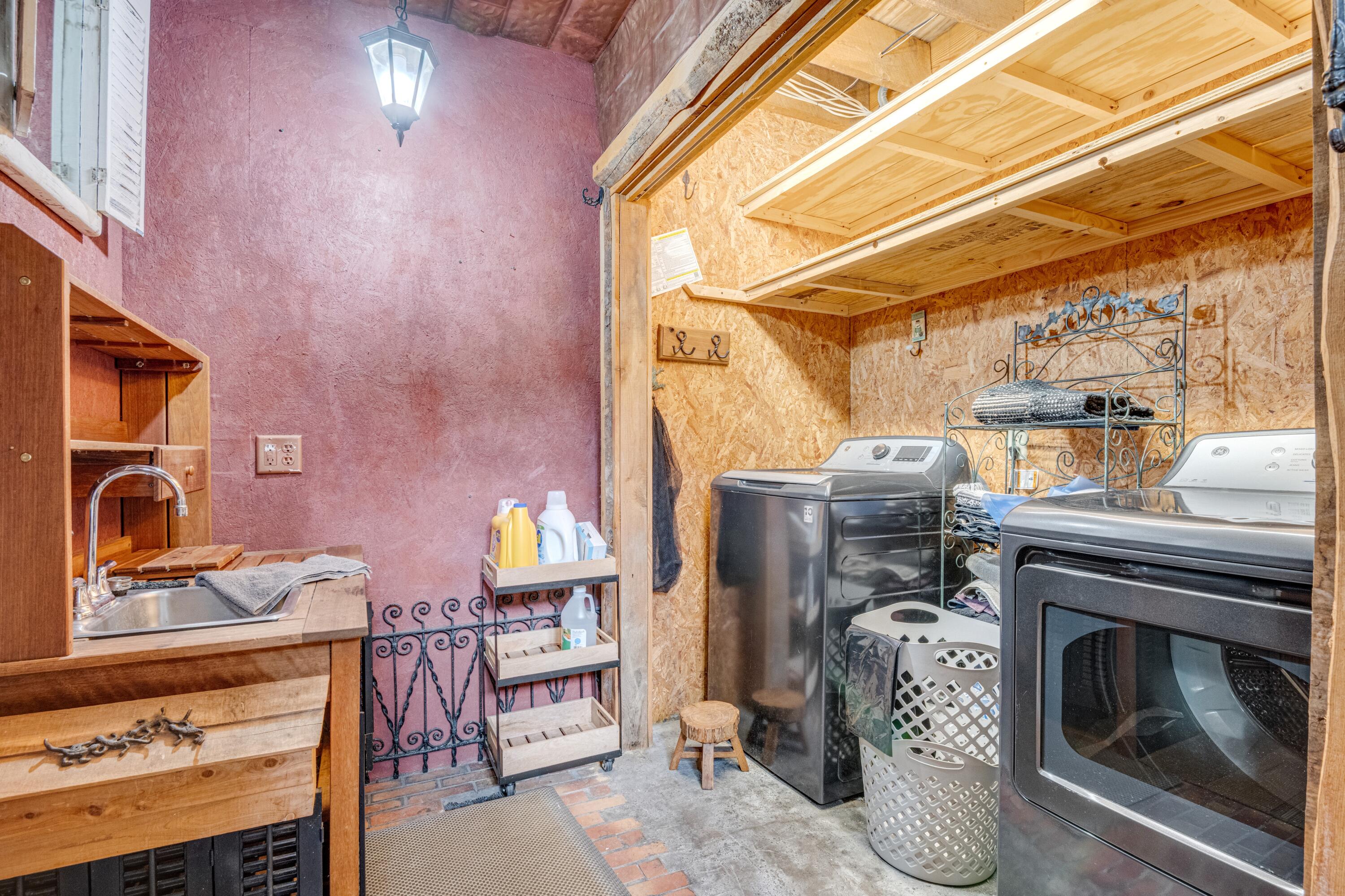 3002 Wilson Avenue Signal Mountain, TN 37377 - Photo 26 of 48 master bathroom and laundry