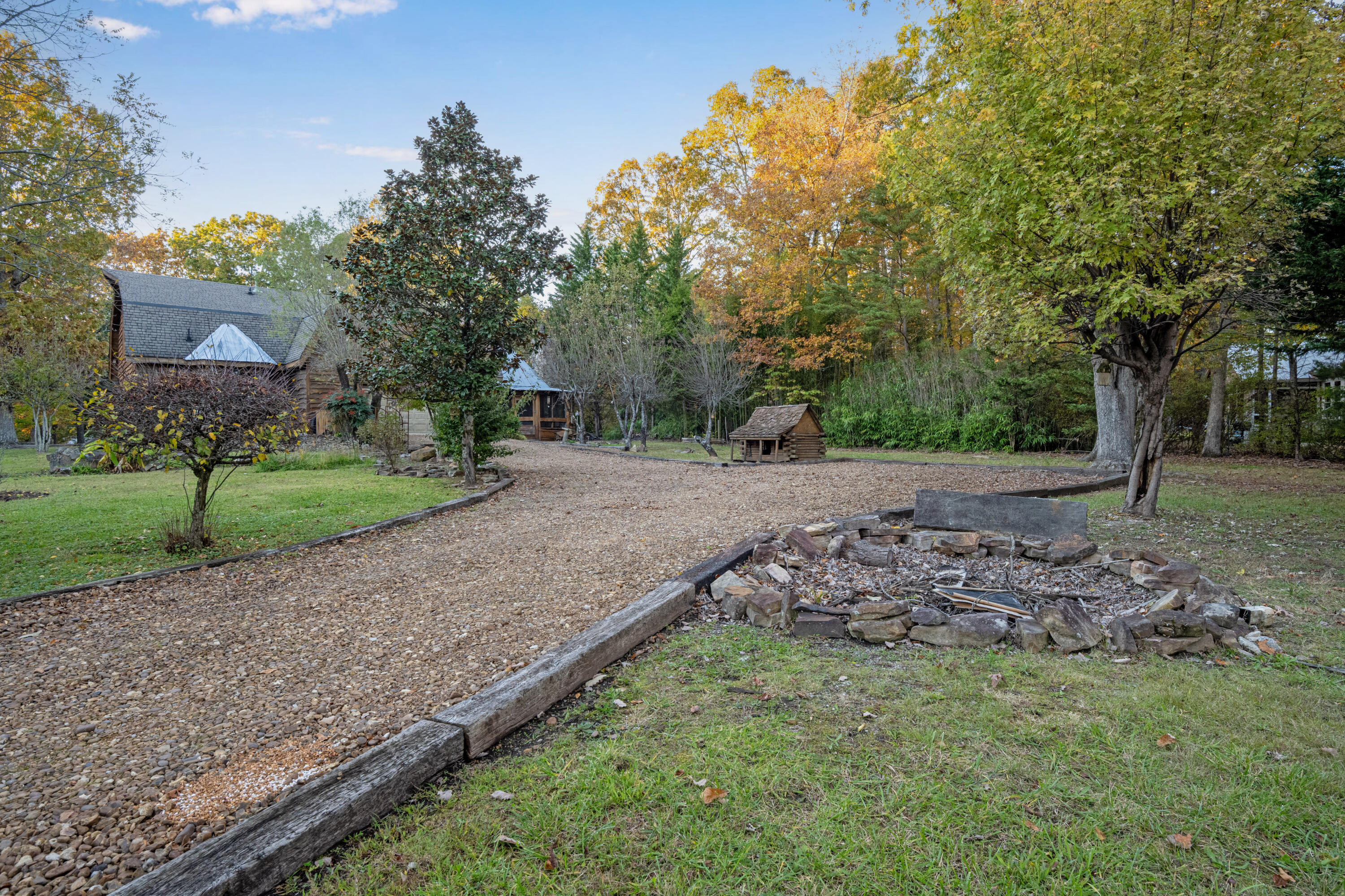 3002 Wilson Avenue Signal Mountain, TN 37377 - Photo 3 of 48 KAE_6683-New