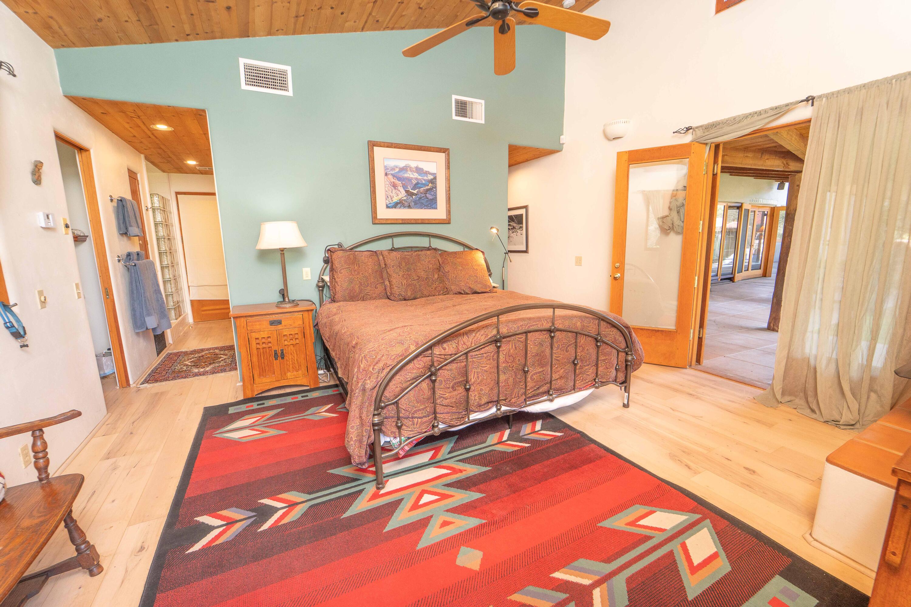 44294 Sequoia Oaks Drive Three Rivers, CA 93271 - Photo 34 of 118 Master Suite