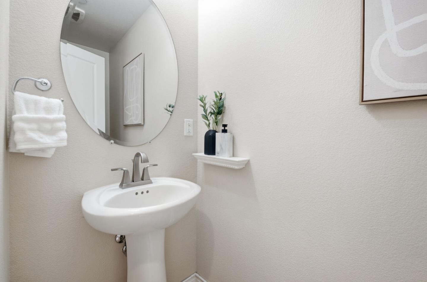 2070 Almaden Road San Jose, CA 95125 - Photo 13 of 36 a bathroom with a sink and a mirror