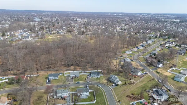 $600,000 | 42 Sefton Circle, Piscataway, NJ 08854