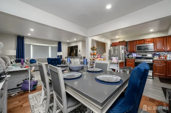 $600,000 | 42 Sefton Circle, Piscataway, NJ 08854
