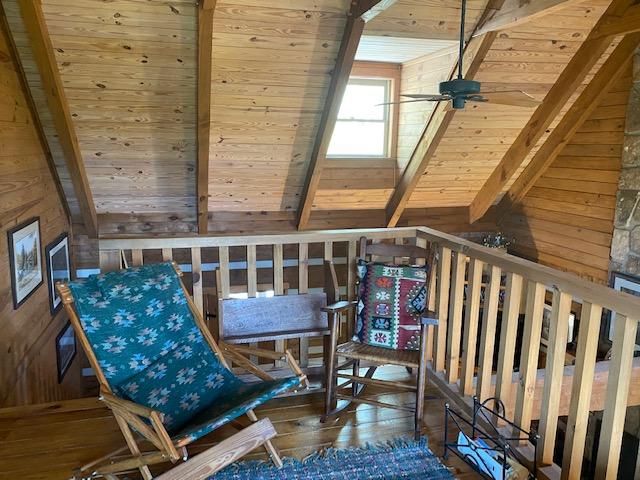304 Settlers View Road Townsend, TN 37882 - Photo 22 of 28 Sitting area / Loft