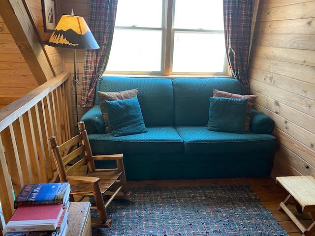 304 Settlers View Road Townsend, TN 37882 - Photo 23 of 28 Sitting area / Loft