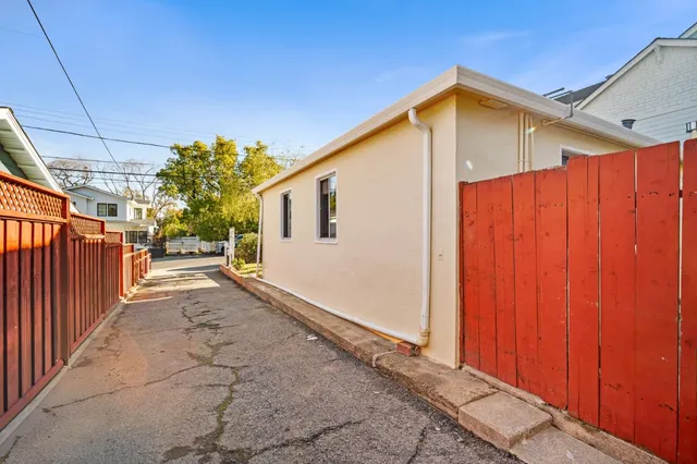 $2,950,000 | 2066 Sterling Avenue, Menlo Park, CA 94025