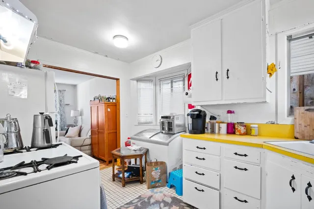 $2,950,000 | 2066 Sterling Avenue, Menlo Park, CA 94025