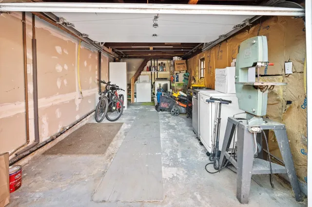 $2,950,000 | 2066 Sterling Avenue, Menlo Park, CA 94025