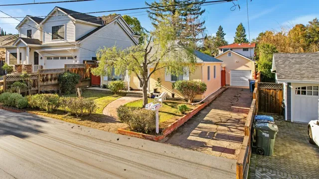 $2,950,000 | 2066 Sterling Avenue, Menlo Park, CA 94025