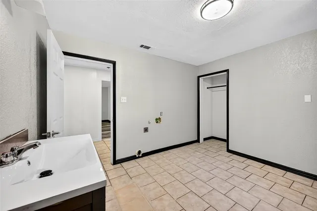 $179,888 | 205 West Bond Street, Denison, TX 75020