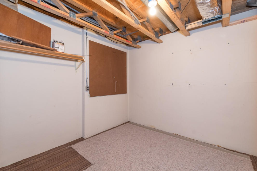 5080 Green Meadow Road Kalamazoo, MI 49009 - Photo 22 of 25 RN5_5939
