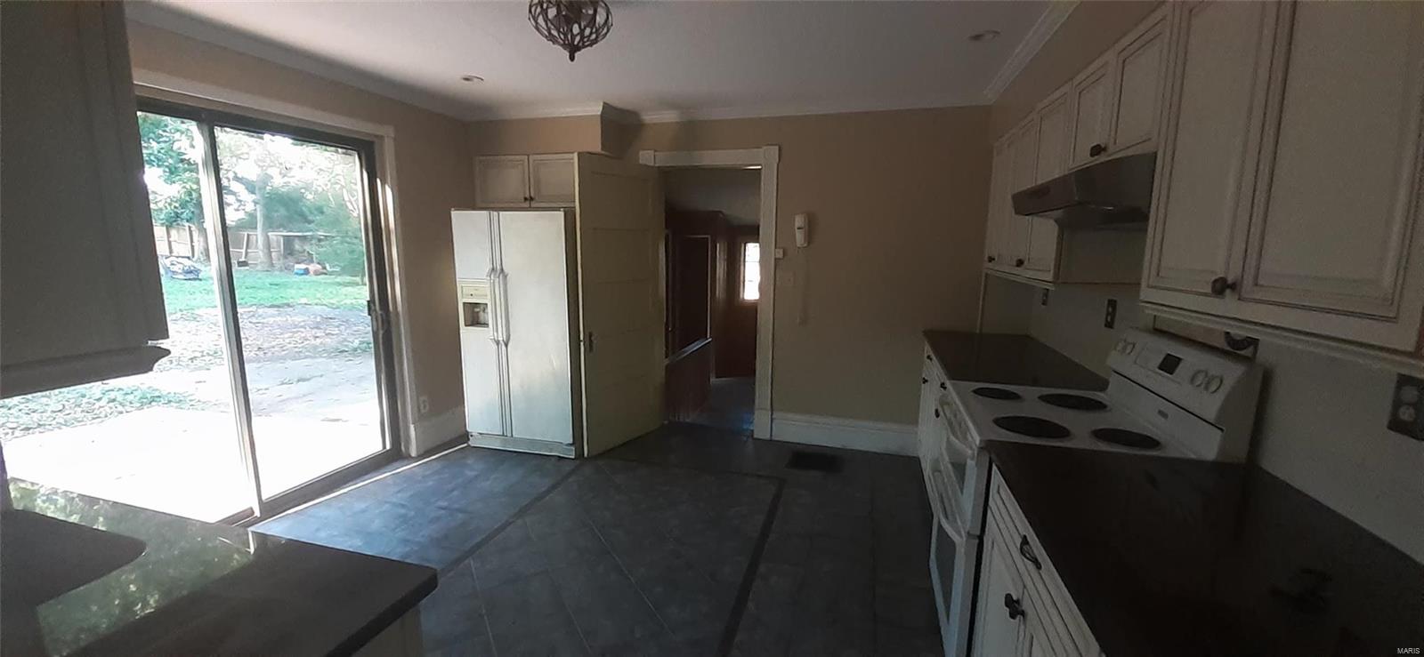 409 Carson Road St. Louis, MO 63135 - Photo 4 of 13