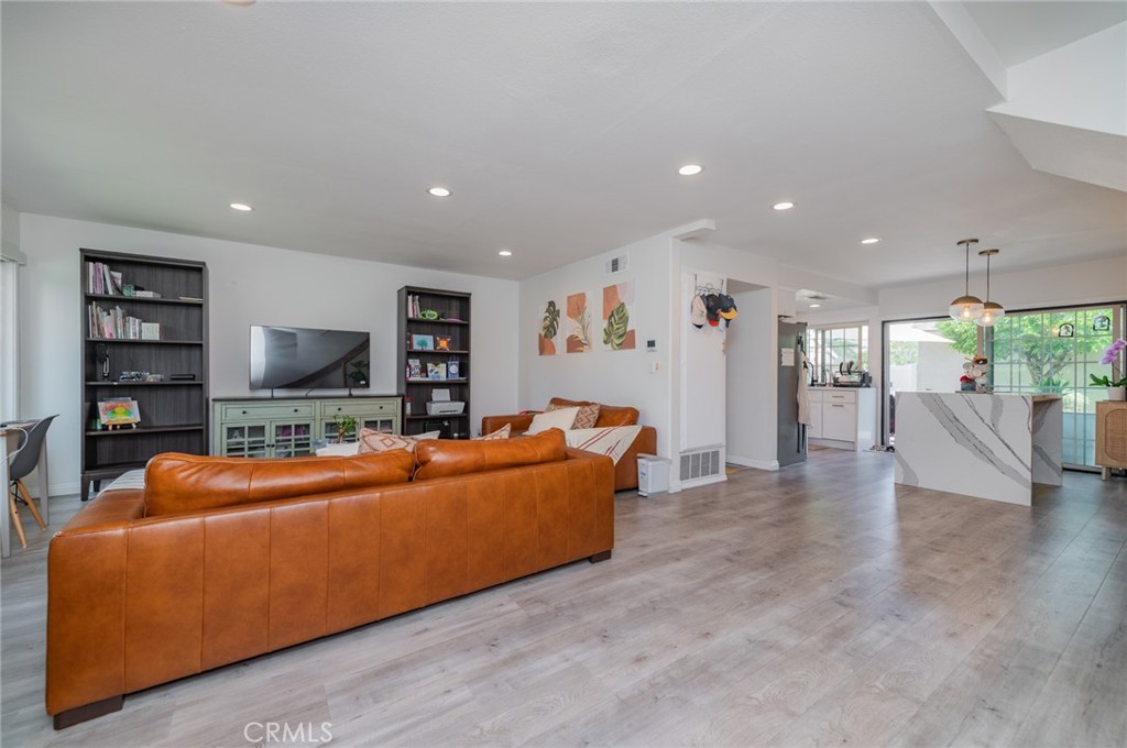 8 Deodar Irvine, CA 92604 - Photo 18 of 44