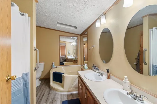 $325,000 | 5730 Southeast 33rd Highway, Osborn, MO 64474