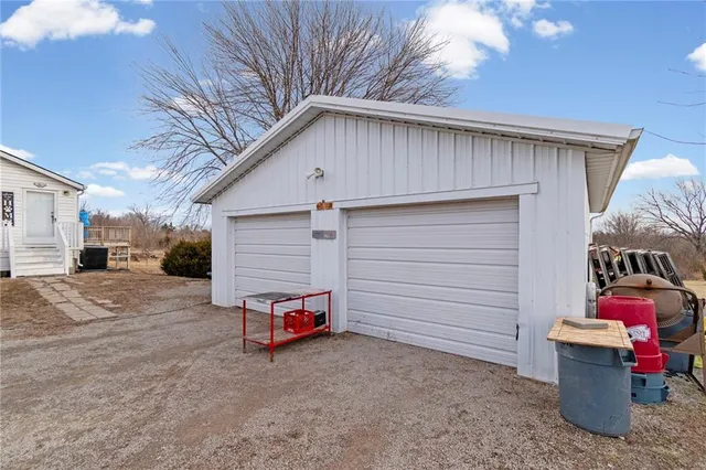 $325,000 | 5730 Southeast 33rd Highway, Osborn, MO 64474