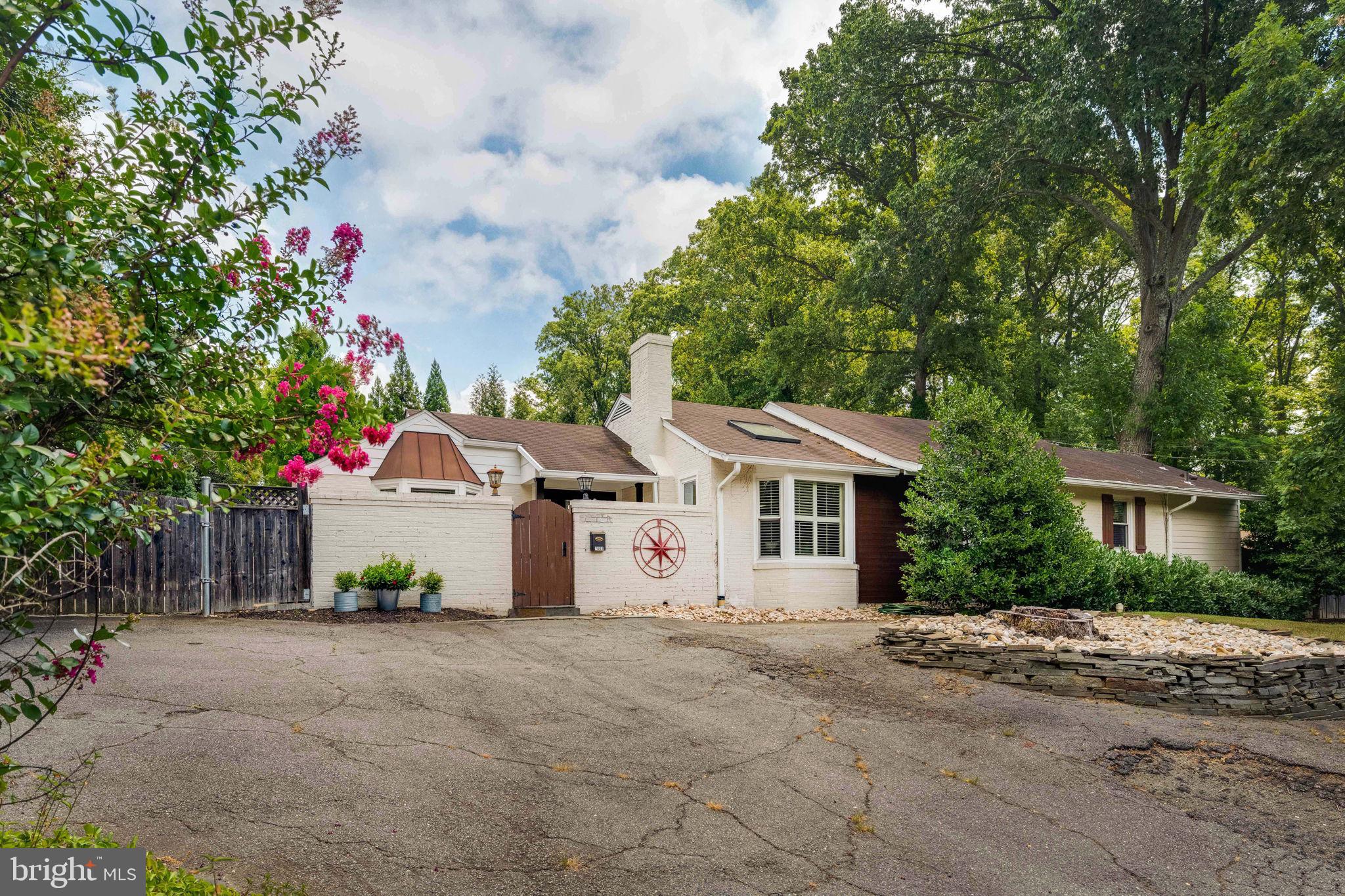 7607 Fort Hunt Road Alexandria, VA 22308 - Photo 2 of 62