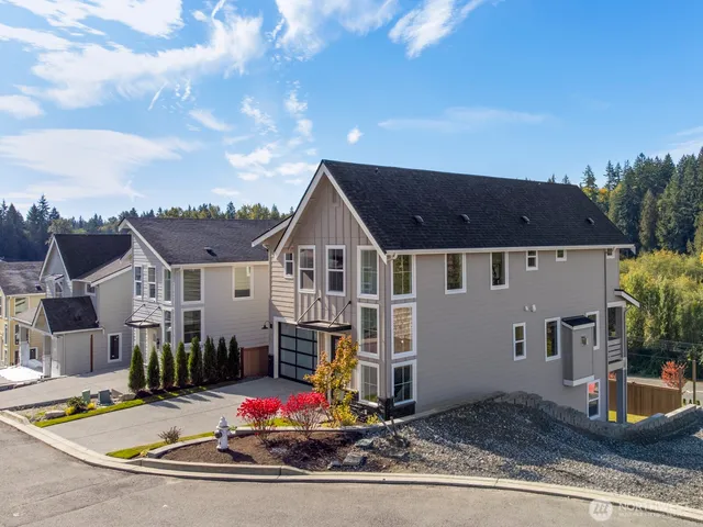 a front view of house with yard