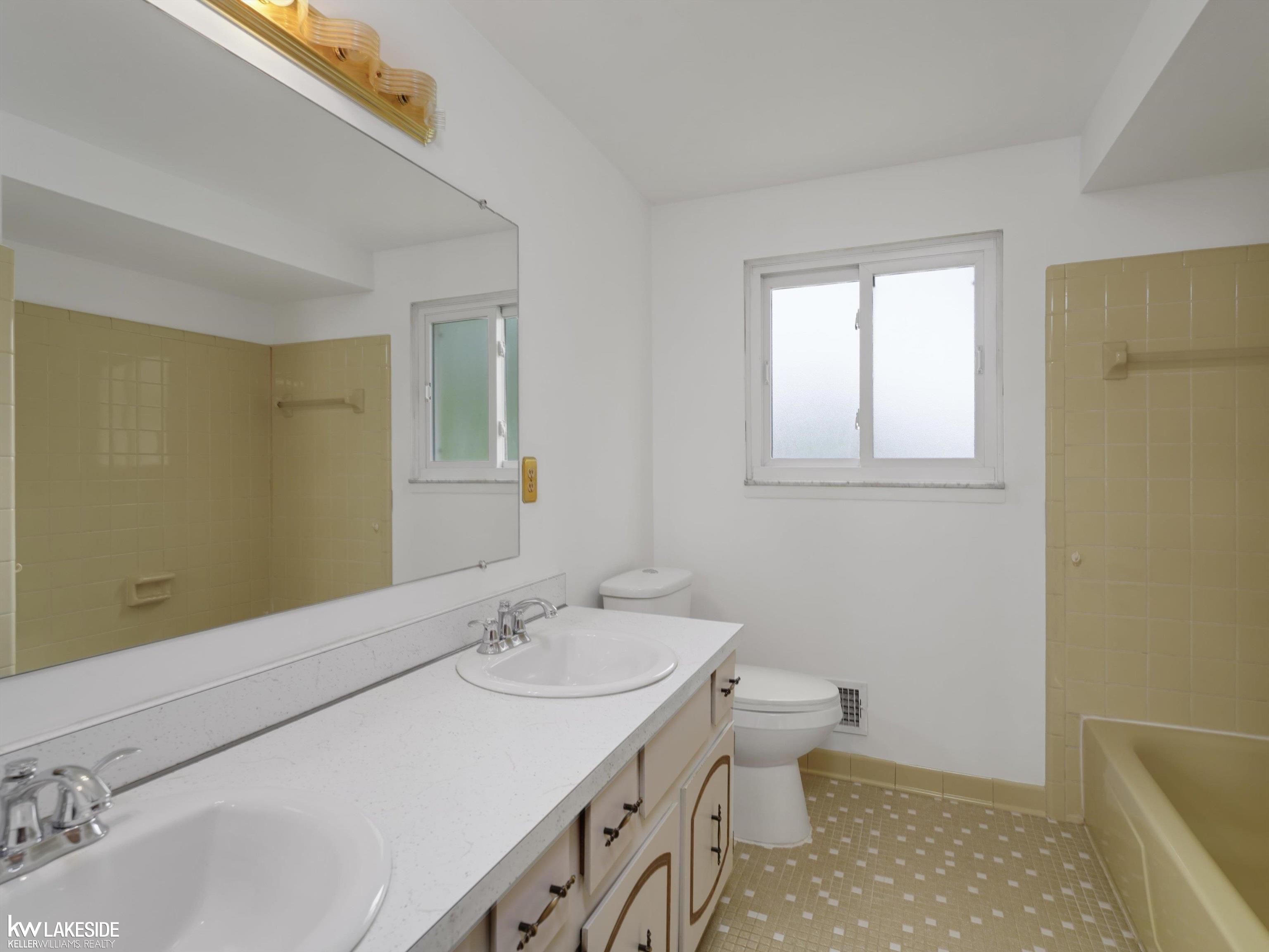 35385 Bobcean Road Clinton Township, MI 48035 - Photo 29 of 49