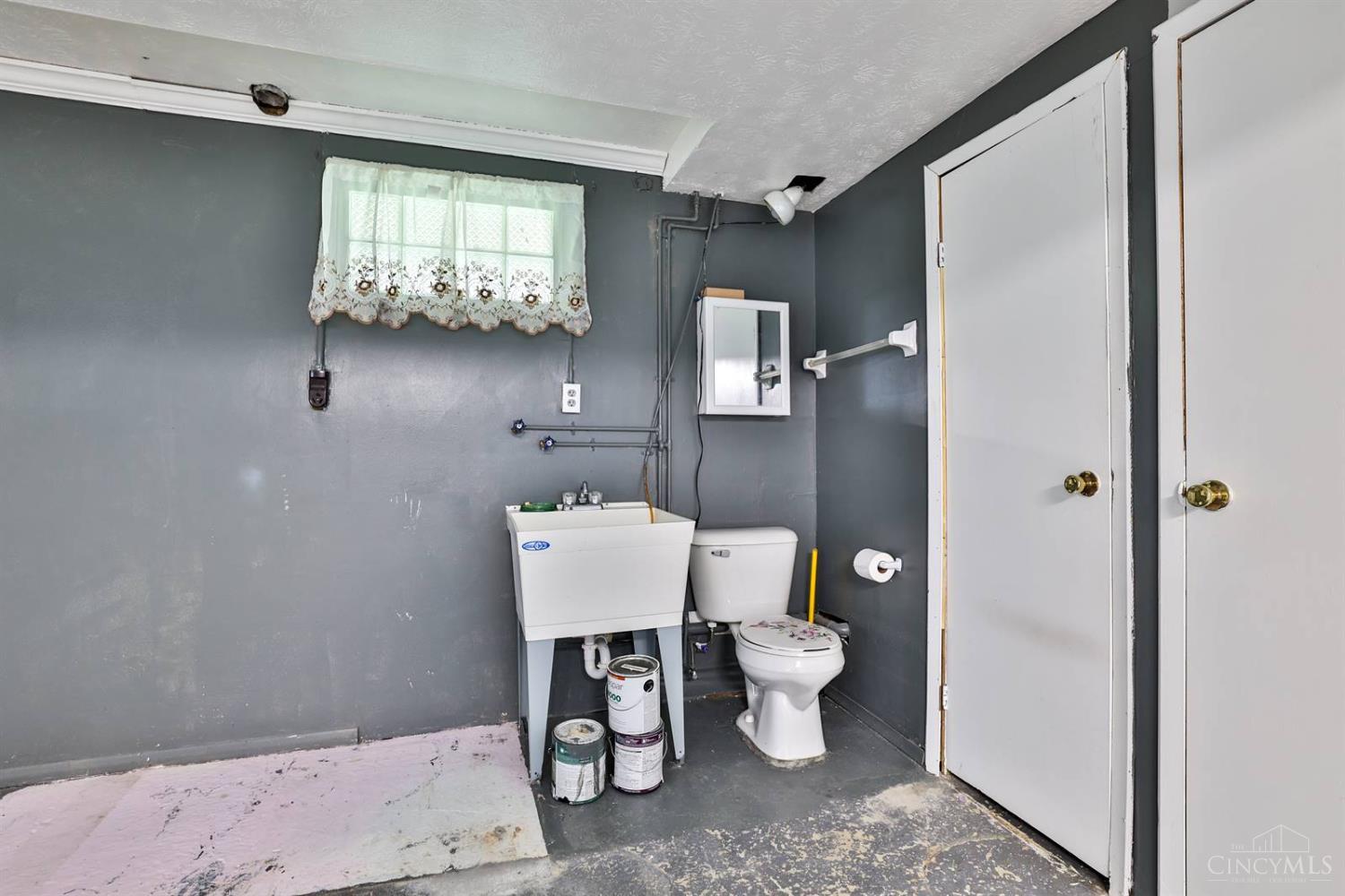 2679 Houston Road Cincinnati, OH 45231 - Photo 19 of 26