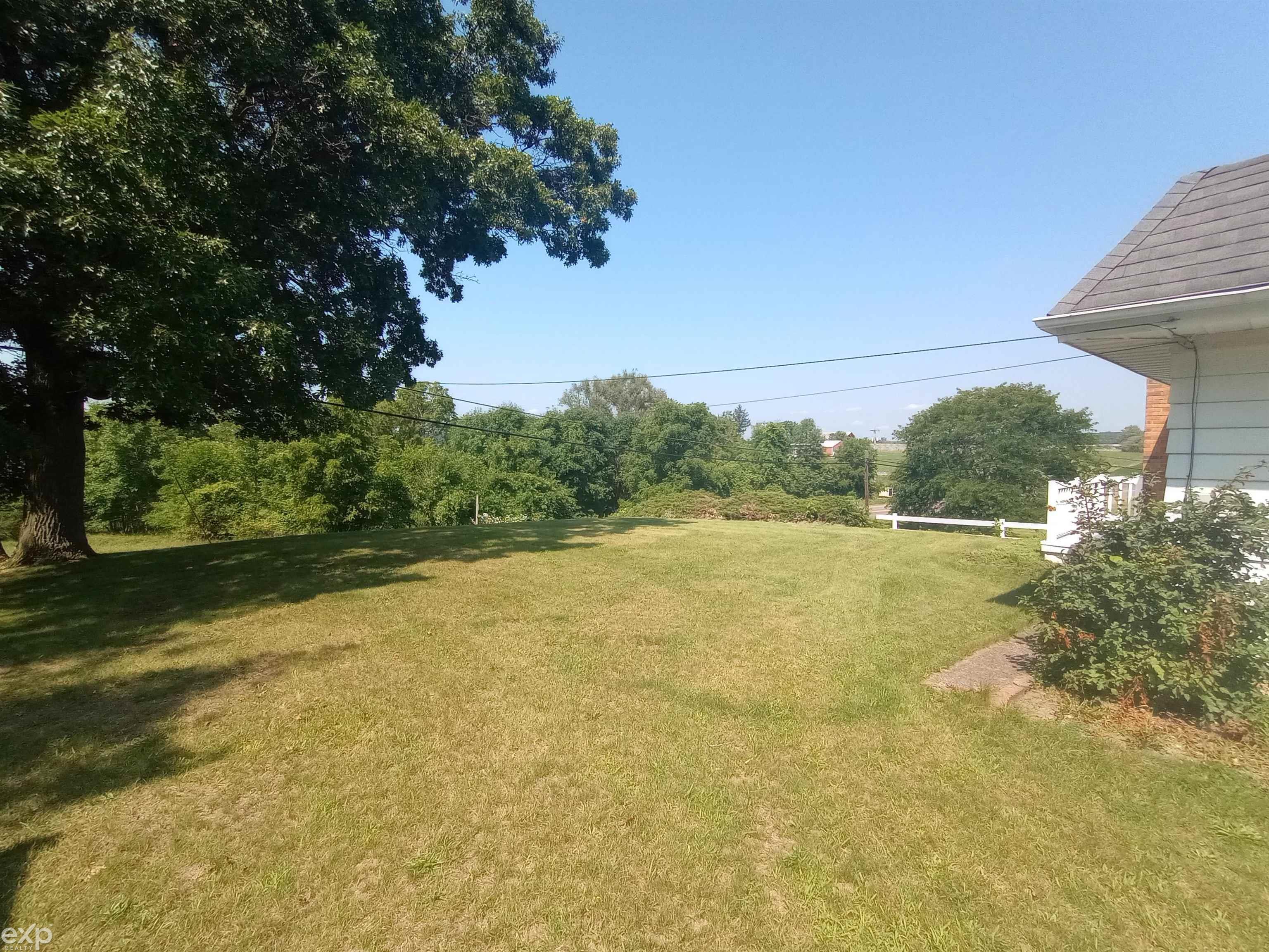 3387 Carson Highway Adrian, MI 49221 - Photo 17 of 52 50119201-16.JPG