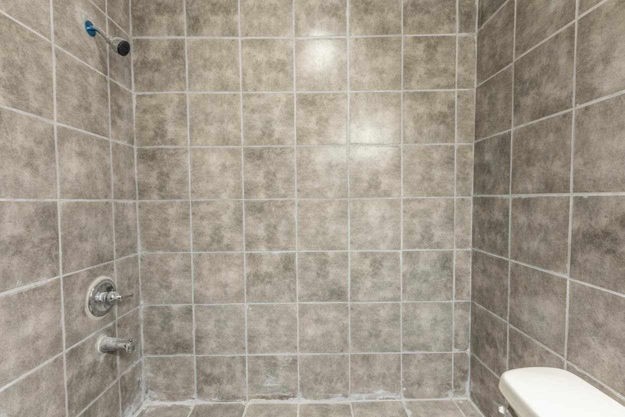 125 Rhodes Hill Drive Dayton, VA 22821 - Photo 35 of 37 a bathroom with a shower